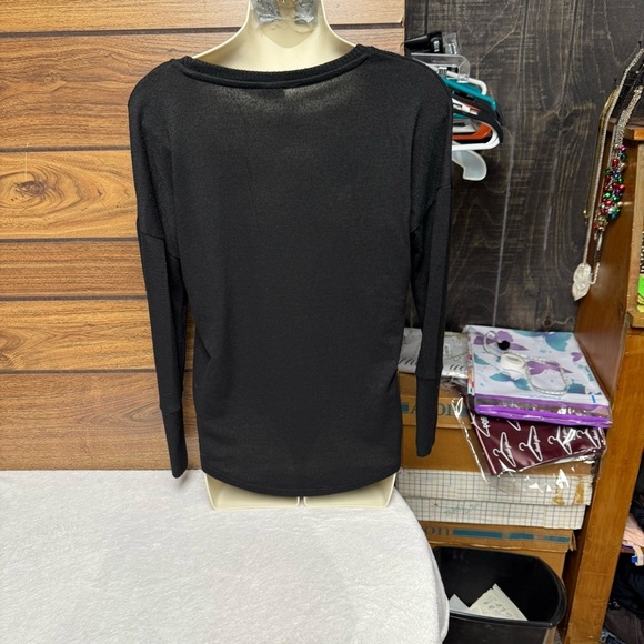 No Boundaries size small 3/5 Black Long Sleeve lightweight sweater large  cuffs - Picture 5 of 6